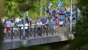 Imatranajo 2017 yleisöä Imatrankosken sillalla.
