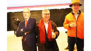 Nils Torvalds oli paikalla pahvisena.