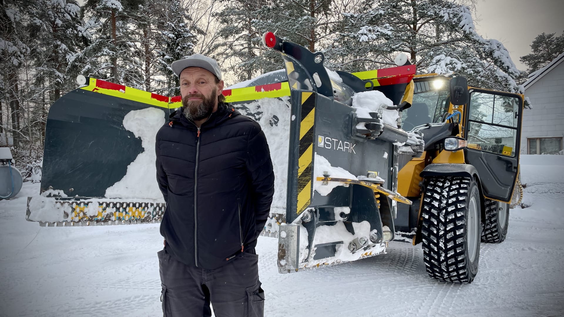 Aikainen Talvi T Ytti Talojen Pihat L Hes Kaksi Kuukautta Etuajassa