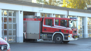Brandbil vid brandstationen i Vasa.