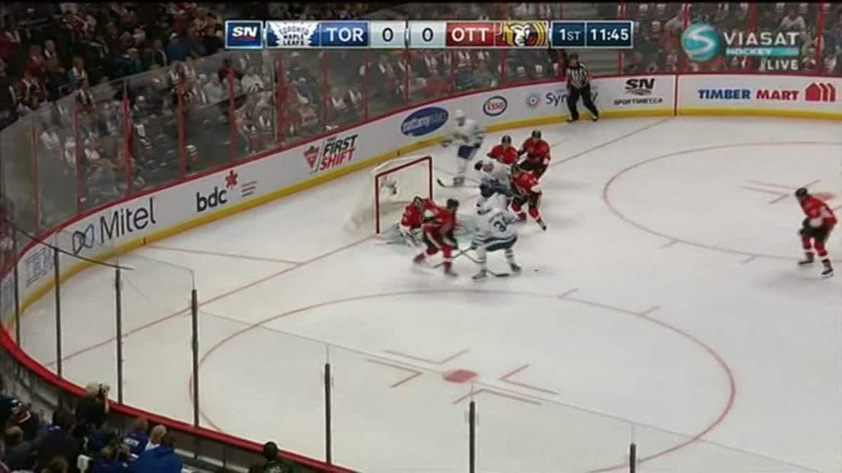 NHL huippuhetket: Historiallinen NHL-debyytti: Auston Matthews takoi neljä maalia!