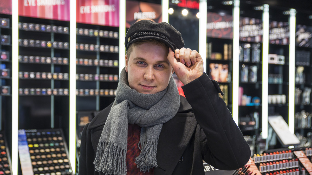 Ville Kekäläinen Drag-taiteilija Linnea von Kattendam