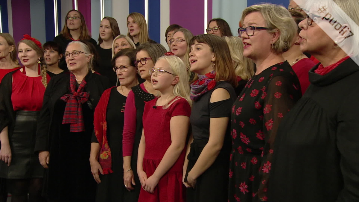 Sekakuoro Helsingin Helmi laulaa