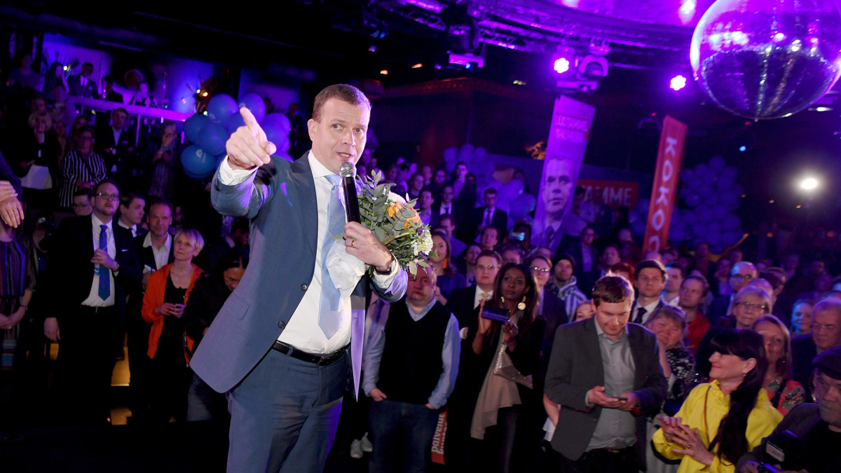 Kokoomuksen puheenjohtaja Petteri Orpo puolueen vaalivalvojaisissa Helsingissä.