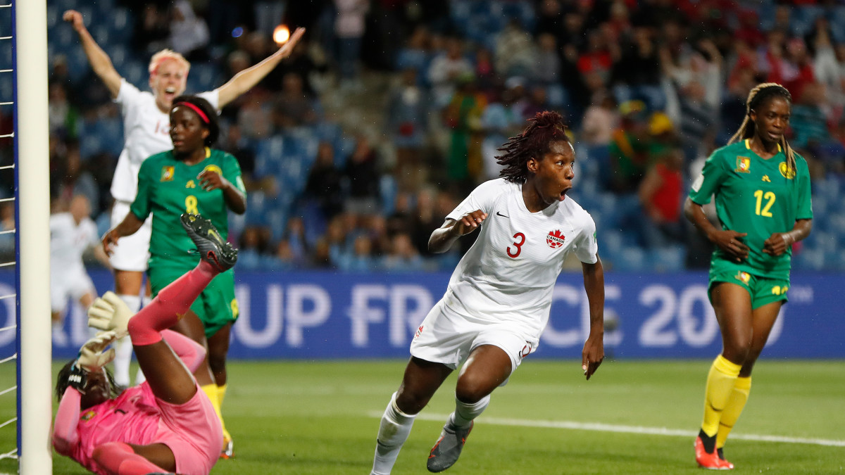 Kadeisha Buchanan vs Kamerun