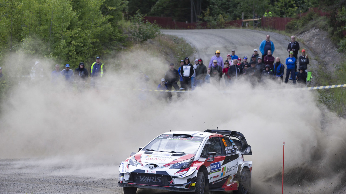 Jari-Matti Latvala vauhdissa Moksissa 2019.