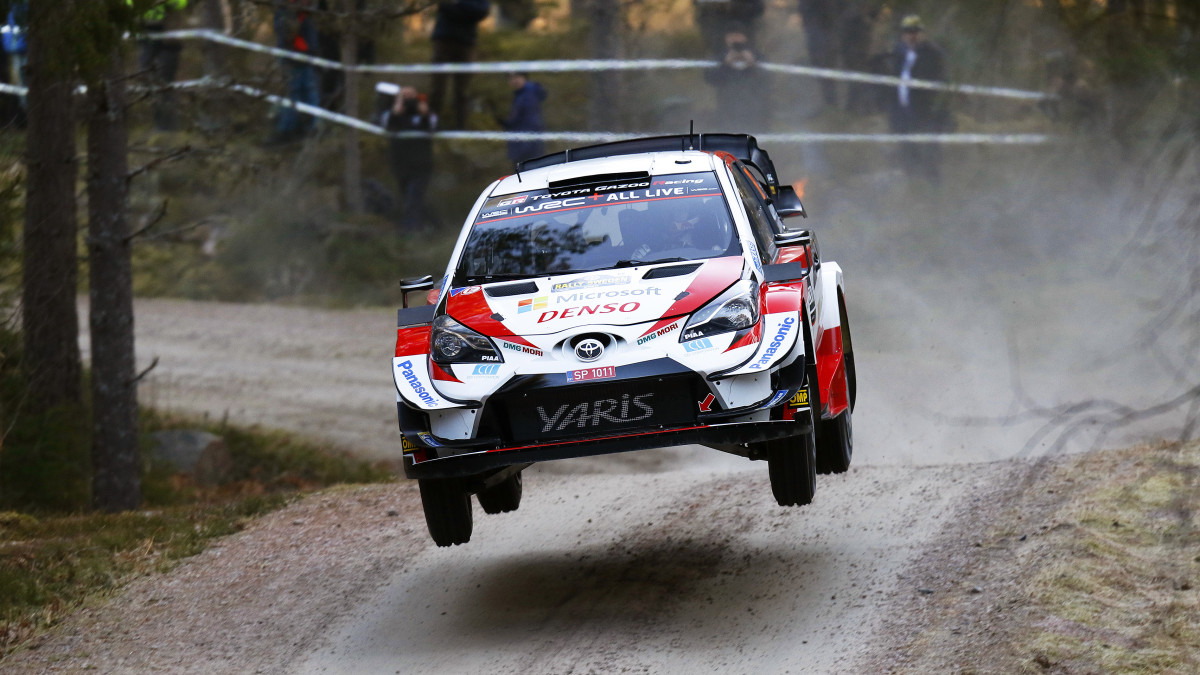 Kalle Rovanperä testierikoiskokeella Ruotsin MM-rallissa 2020.