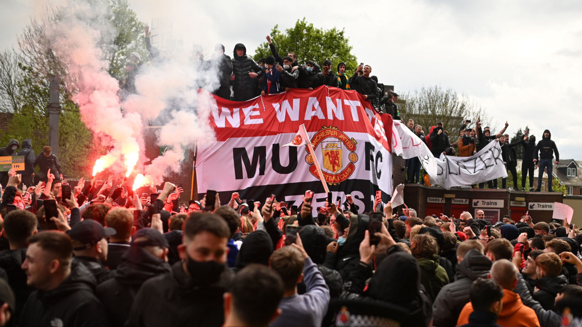 Man Utd protesti