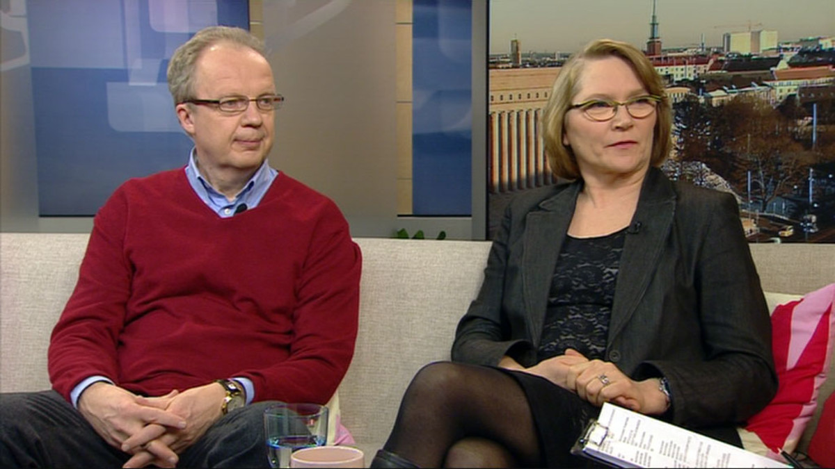 Unto Hämäläinen ja Salli Hakala Aamu-tv:n vieraana 25. maaliskuuta 2013.