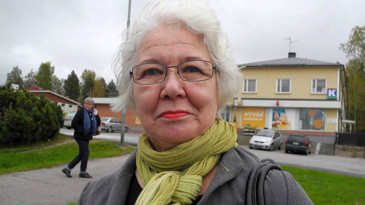 Inkeri Ojanen on nuorisoseura Nysän puheenjohtaja Kuoreveden Suinulassa.