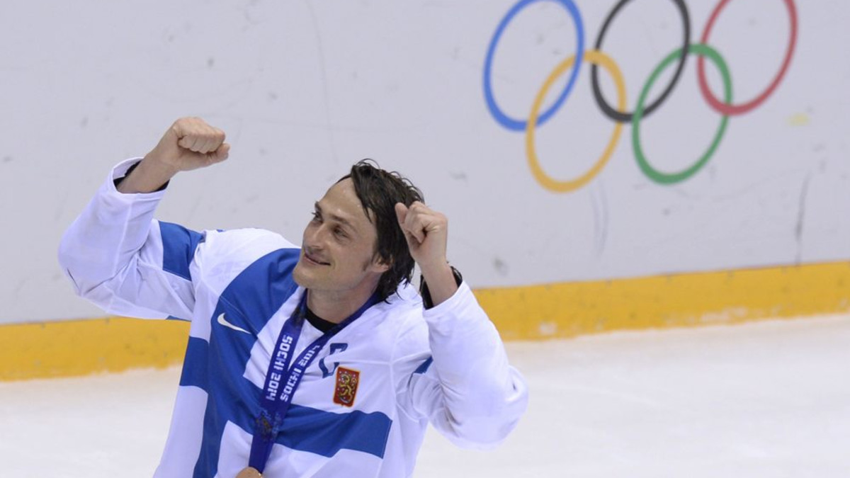 Teemu Selänne pronssiottelun jälkeen Sotshissa