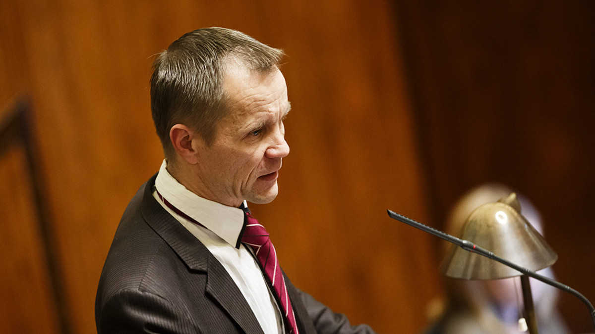 Perussuomalaisten kansanedustaja Mika Niikko eduskunnan täysistunnossa Helsingissä torstaina.