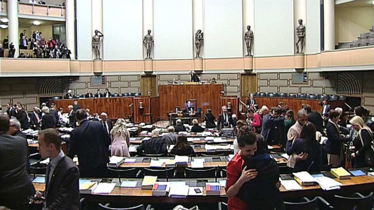 Eduskunta äänestys.