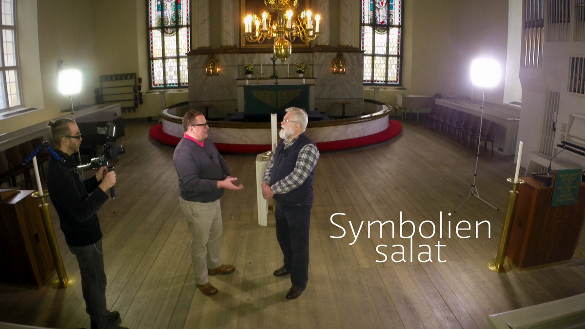 Symbolien salat; kirkko; risti