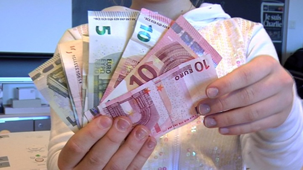 Karkkia ja merkkivaatteita?