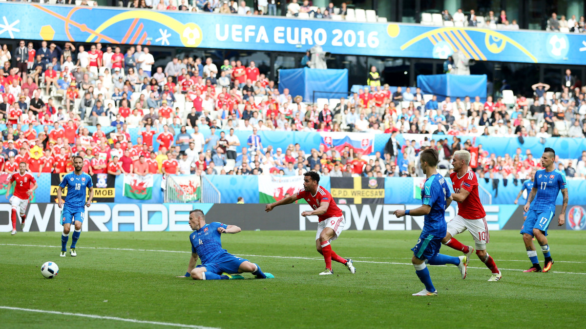 Hal Robson-Kanu ratkaisi voiton SlovAKIASTA