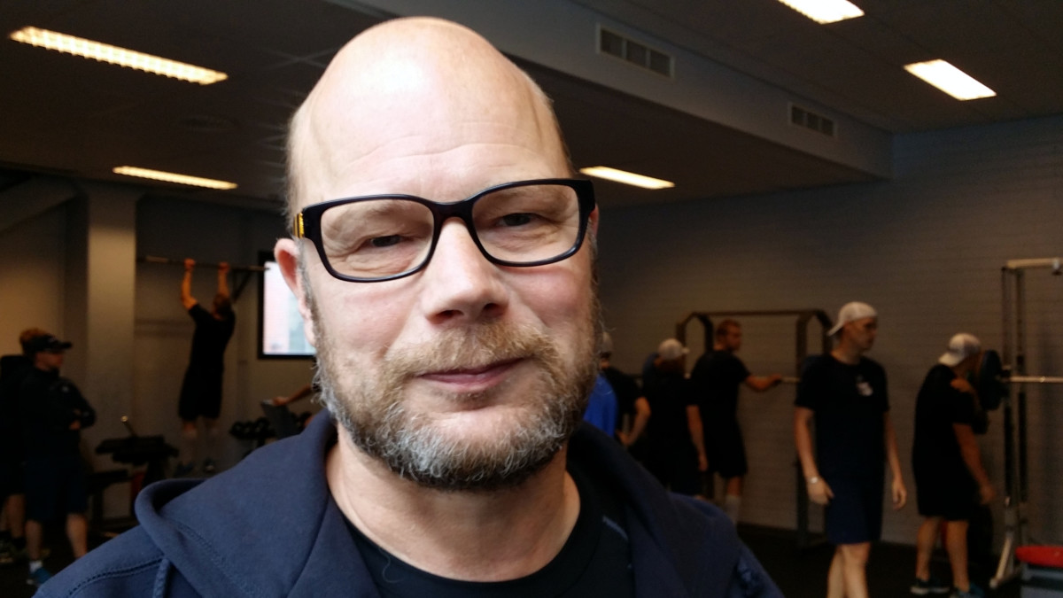 Risto Dufva antaa parran kasvaa kunnes Jukurit voittaa ensimmäisen liigapelinsä.