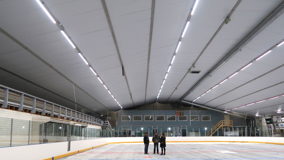 Urjalan jäähalli sisältä.