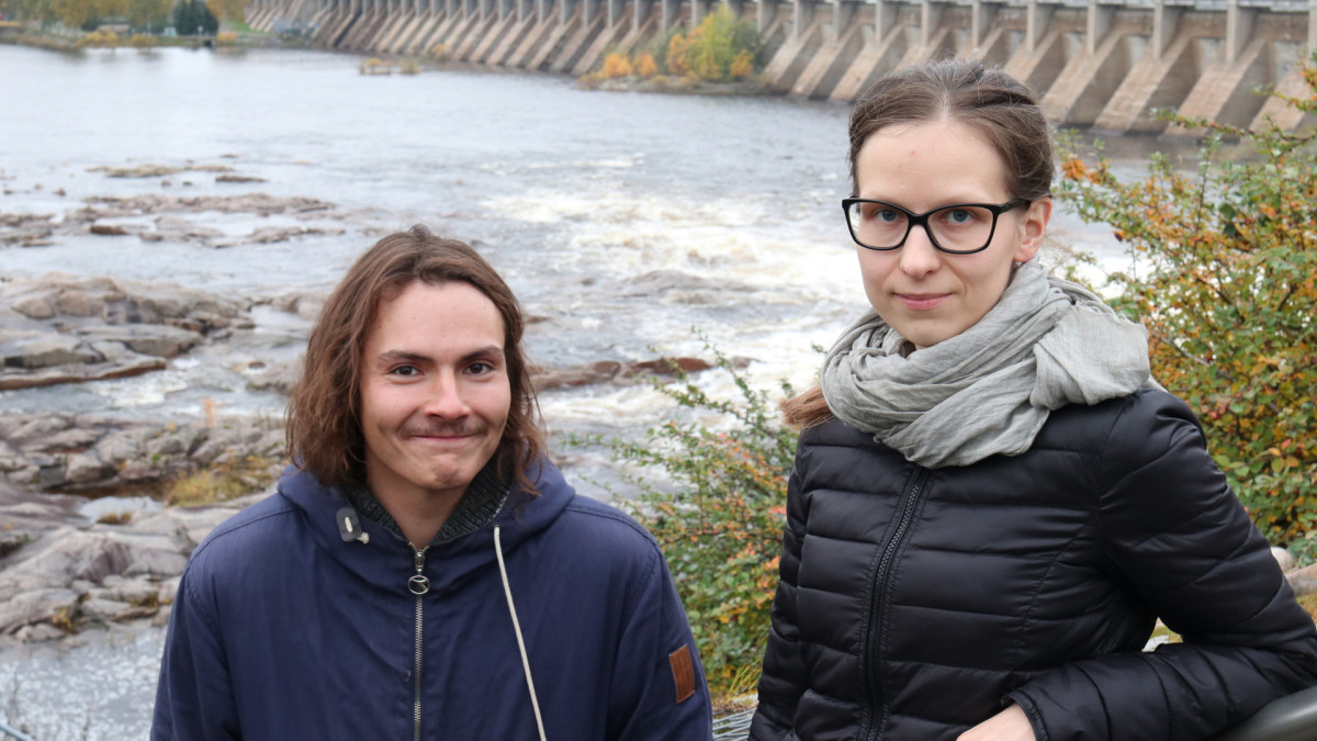 Niko Leppänen ja Marjukka Nurkkala Merikosken maisemissa
