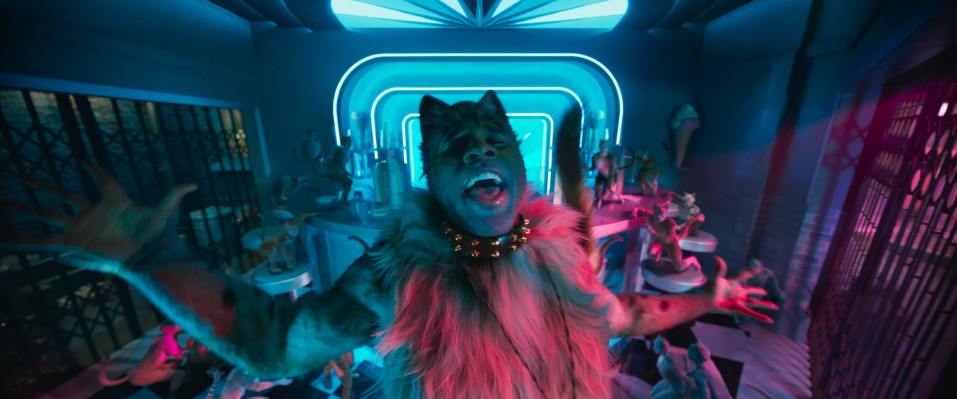 Rum Tum Tugger (Jason Derulo) on arvaamaton kissa, ja niin on koko elokuvakin.