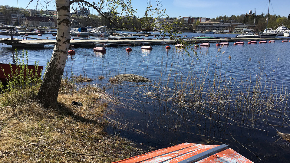 Vesi on noussut korkealle Lappeenrannan satamassa