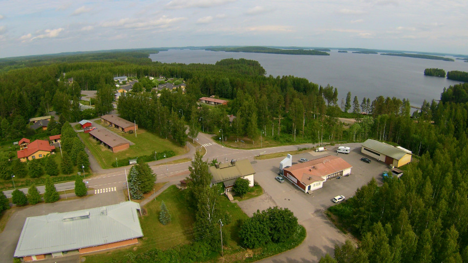 Niukkalan keskusta on kauniilla paikalla.