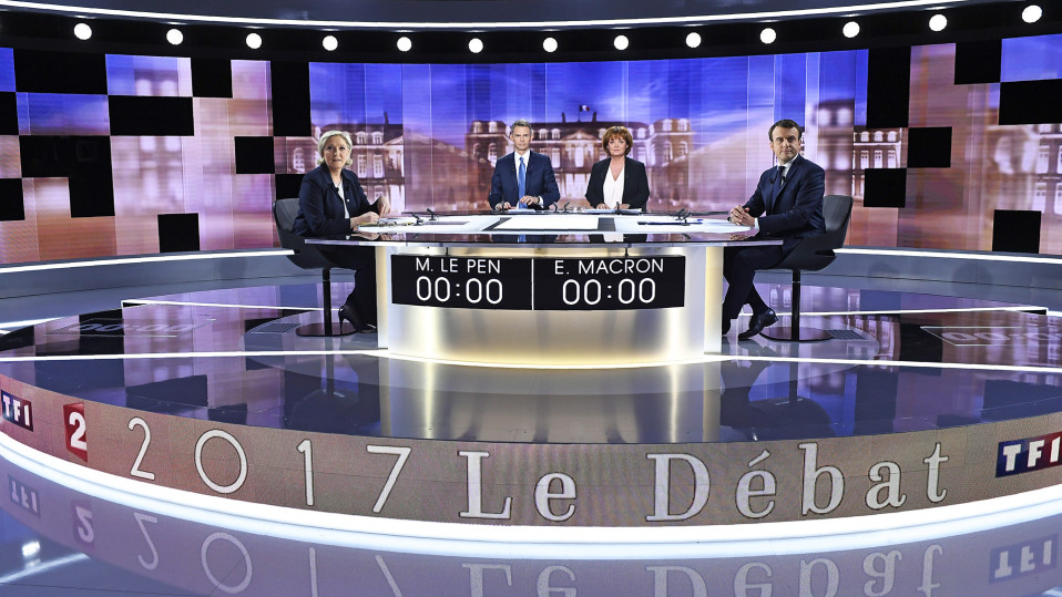 Marine Le Pen ja Emmanuel Macron ottivat yhteen vaaliväittelyssä TF1-kanavalla toukokuussa 2017.