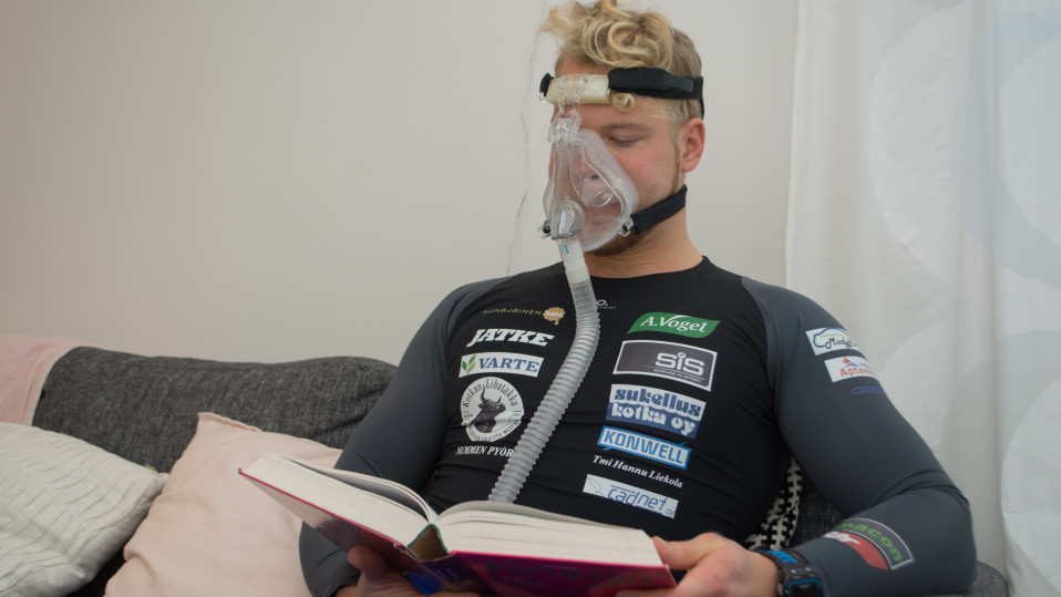 Soutaja Joel Naukkarinen opiskelee vähähappisissa olosuhteissa