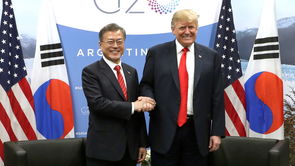 USA:n ja Etelä-Korean presidentit Donald Trump ja Moon Jae-in