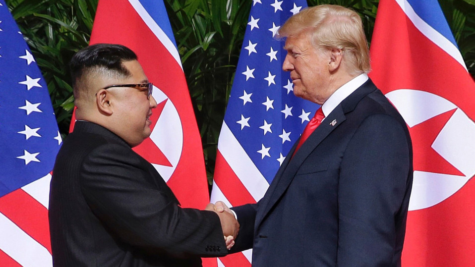 Pohjois-Korean johtaja Kim Jong-un ja USA:n presidentti Donald Trump