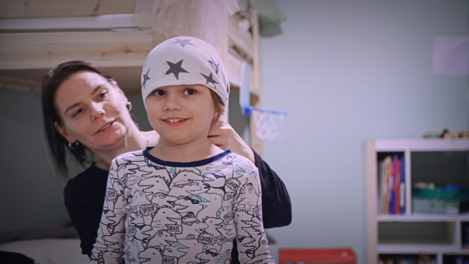 Railey Hector haluaa maailman pisimmät hiukset. Riikka Hector auttaa solmimaan “pitkät, pitkät hiukset”.