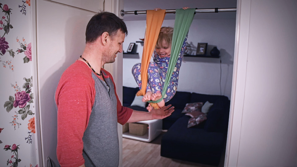 Damian Hectorin mielestä on tärkeää, että sekä Aurora että Railey saavat itse valita mitä ja millä leikkivät.