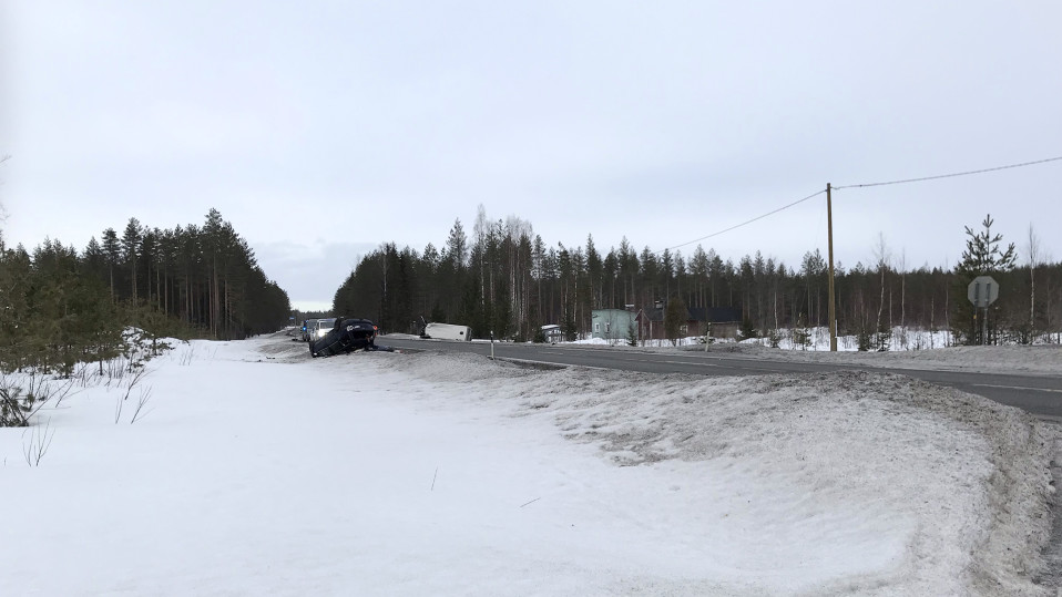 Onnettomuuspaikka Kiteen ja Tohmajärven rajalla.