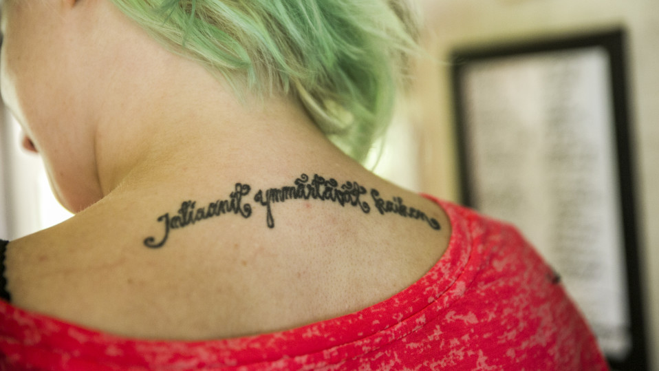 Tatuointi Inkeri Tiitisen selässä