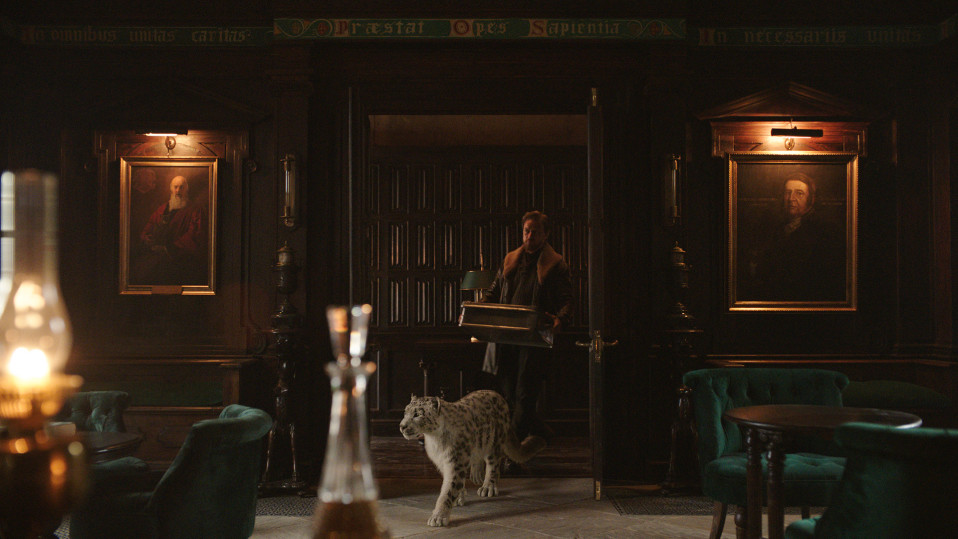 James McAvoy esittää His Dark Materials -sarjassa Lordi Asrielia, Lyran isää.