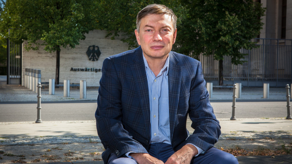 Igor Eidman on Saksaan poliittisista syistä muuttanut venäläissosiologi ja Putinin hallinnon kriitikko. Hän uskoo tšetšeenimurhan olleen viesti Euroopalle Venäjän kyvystä tappaa vihollisiaan myös ulkomailla.
