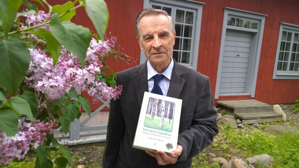 Kauko K. Mäkinen on koonnut turkulaisen ksylitolitutkimuksen taustat yksiin kansiin.