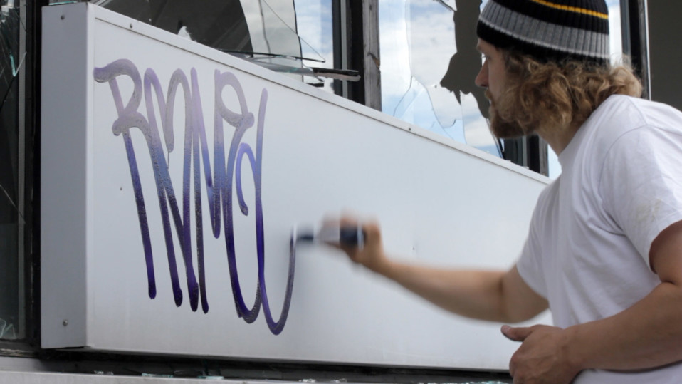 Uudet Diktaattorit stadilaisen Graffitin arkeologia 1986-2010