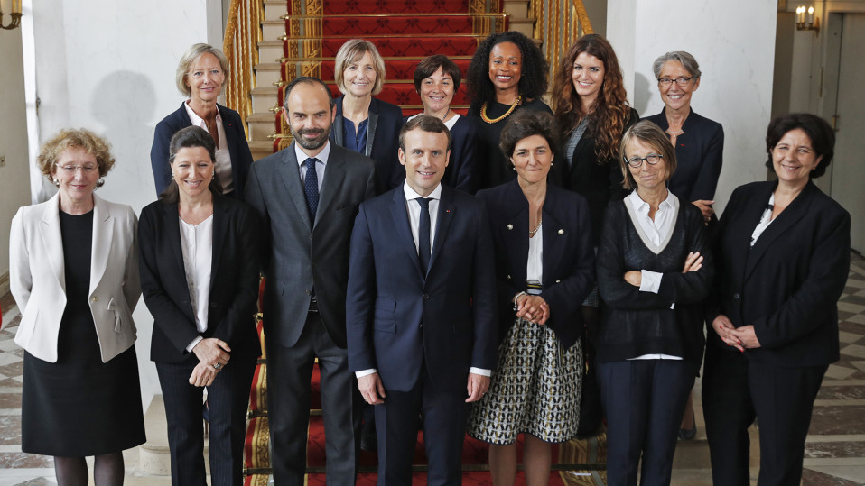 Emmanuel Macron ministereineen.