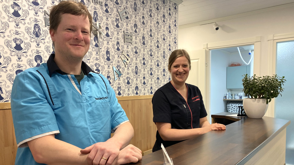 Kuvassa Tomas Häggvik ja Emilia Liljedahl