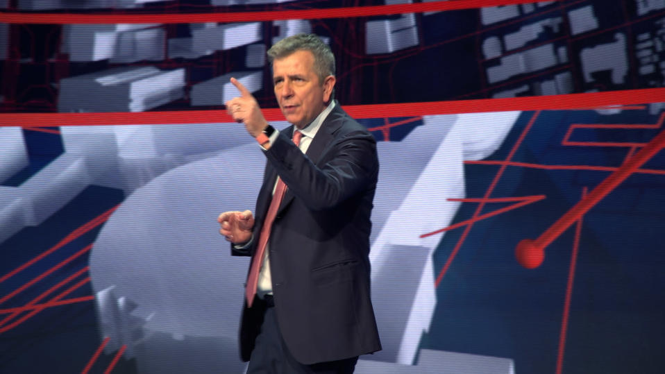 Italialainen tv-juontaja Giuseppe Brindisi.