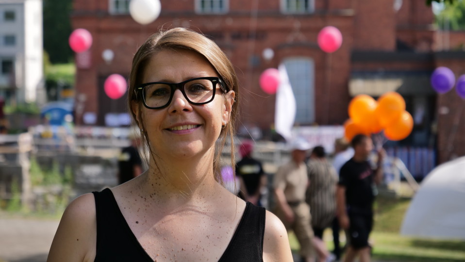 - Osa ensimmäisen polven lähtijöistä lähti Ruotsiin seikkailunhalusta, tai opiskelemaan. Suurin osa lähti kuitenkin olosuhteiden pakosta aivan kuten sata vuotta aimmin lähdettiin Amerikkaan, sanoo tutkija Saijaleena Rantanen.
