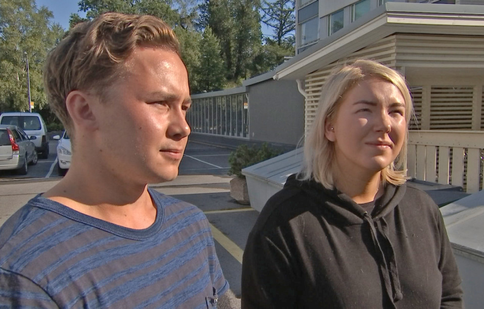 Ville Sullanmaa ja Matilda Helminen soittivat hätäkeskukseen tulipalosta 24.7. vastaisena yönä.