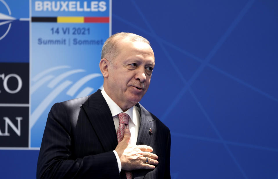 Presidentti Erdoğan saapumassa Naton huippukokoukseen viime vuoden kesäkuussa Brysselissä.