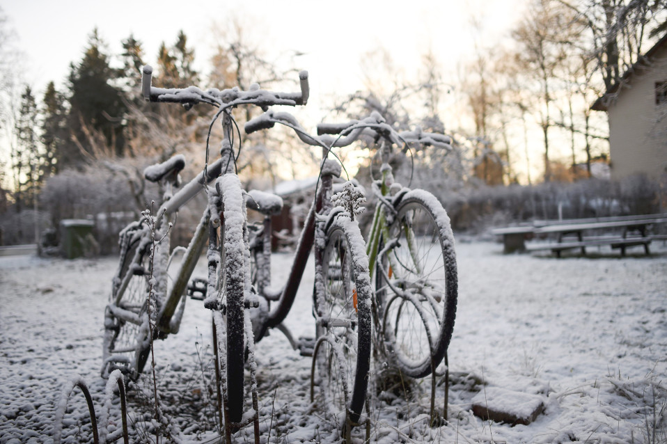 Lunta maassa varhain aamulla Helsingissä 20. marraskuuta.