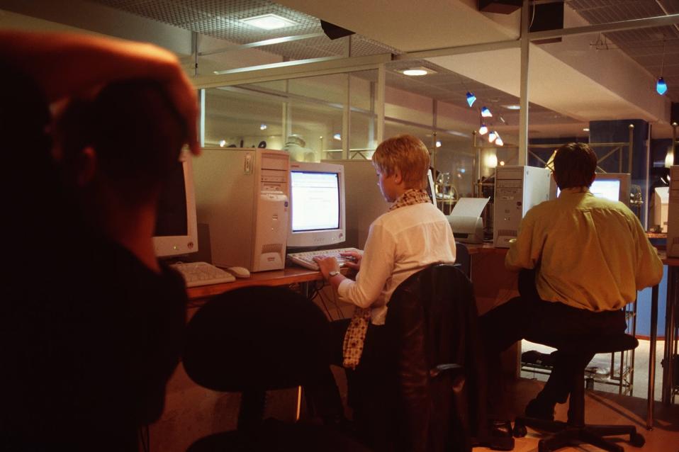 Nettikahvila Helsingissä vuonna 2000.