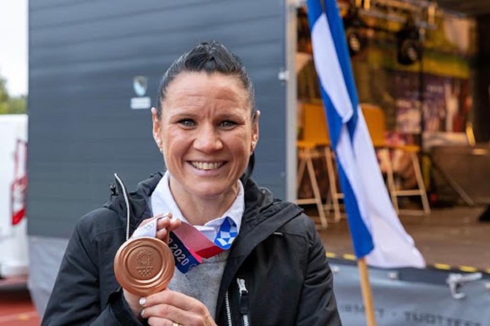 Mira Potkonen juhlii Nokialla olympiamitaliaan