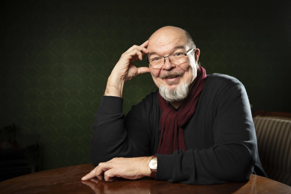 Teaterregissören och författaren Joel Elstelä.