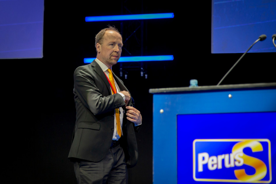 Jussi Halla-aho perussuomalaisten puoluekokouksessa lauantaiaamuna