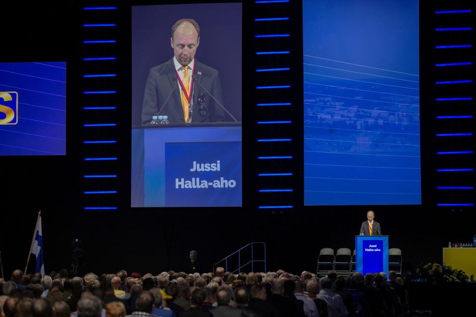 Jussi Halla-aho piti puheen perussuomalaisten puoluekokouksessa Tampereella.
